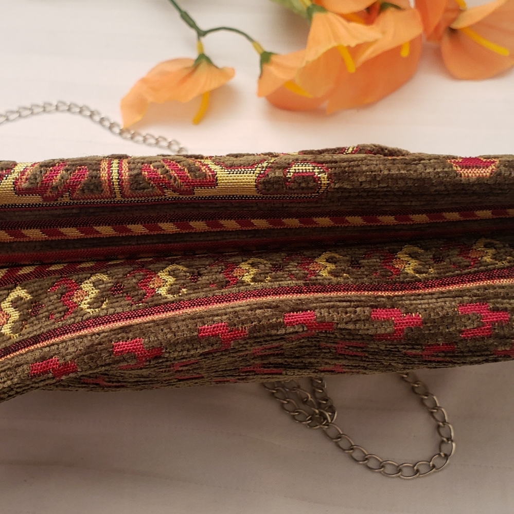 NWT**Boutique Tapestry Clutch Crossbody Purse - Picture 6 of 11